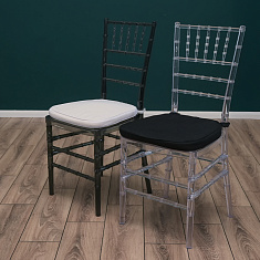 Стул кьявари прозрачный с черной подушкой